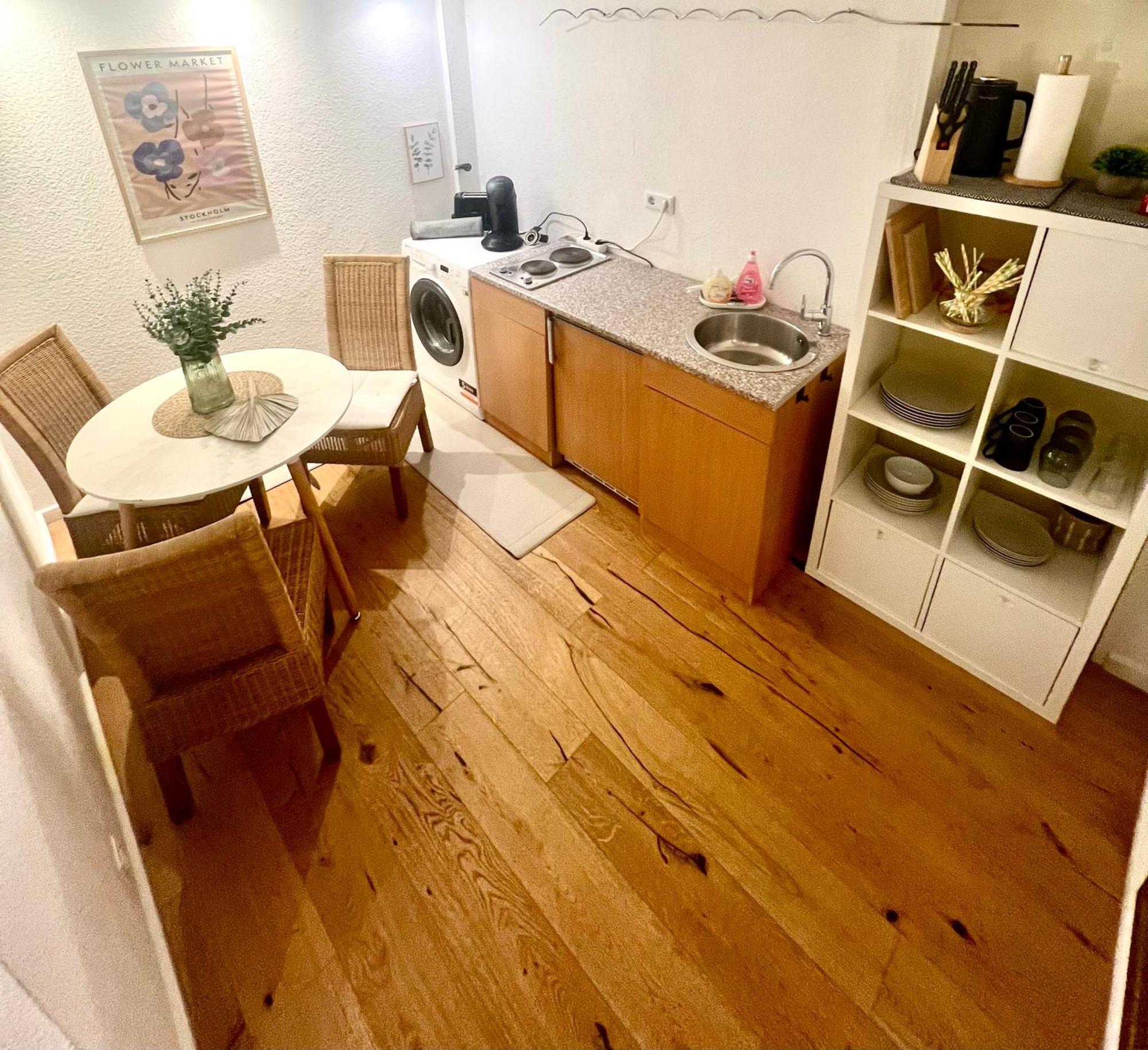 Gemuetliche Souterrain Wohnung Neben Der Universitaetsklinik In Homburg ฮอมบวร์ก ภายนอก รูปภาพ